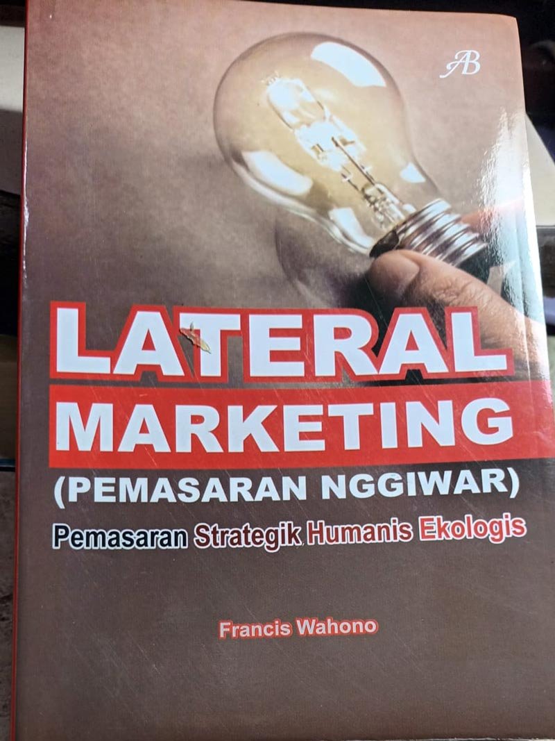 Buku Lateral Marketing Pemasaran Nggiwar Cover Depan